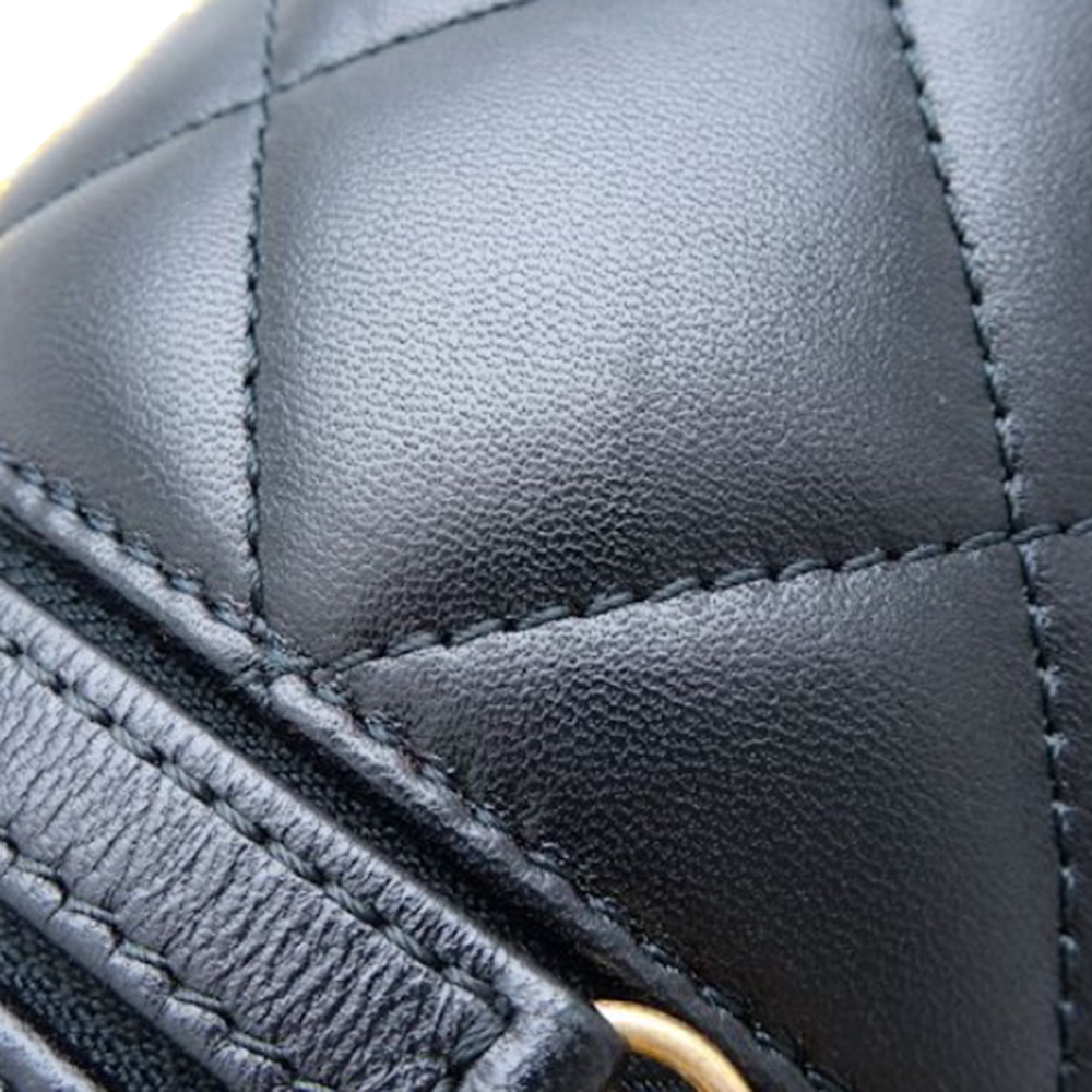 Pre-Loved Chanel Small Quilted Lambskin Side Note Vanity Case - Picture 11 of 12